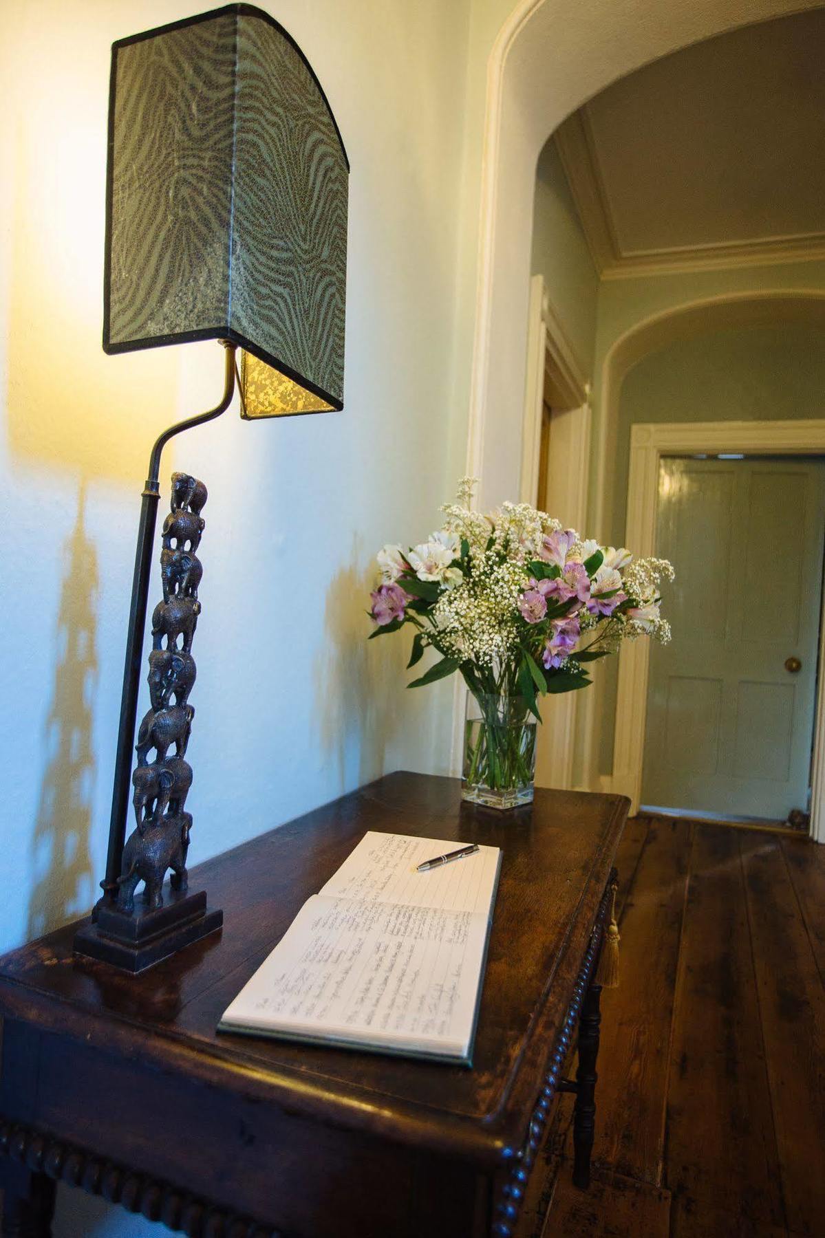 ボスキャッスル The Old Parsonage Bed & Breakfast エクステリア 写真
